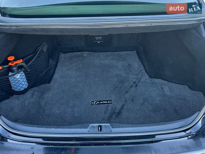 Седан Lexus LS 2007 в Львове