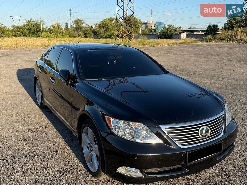 Седан Lexus LS 2008 в Днепре