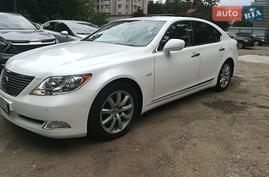 Седан Lexus LS 2008 в Киеве