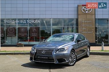 Lexus LS  2017