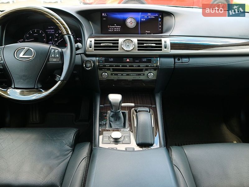Седан Lexus LS 2017 в Киеве