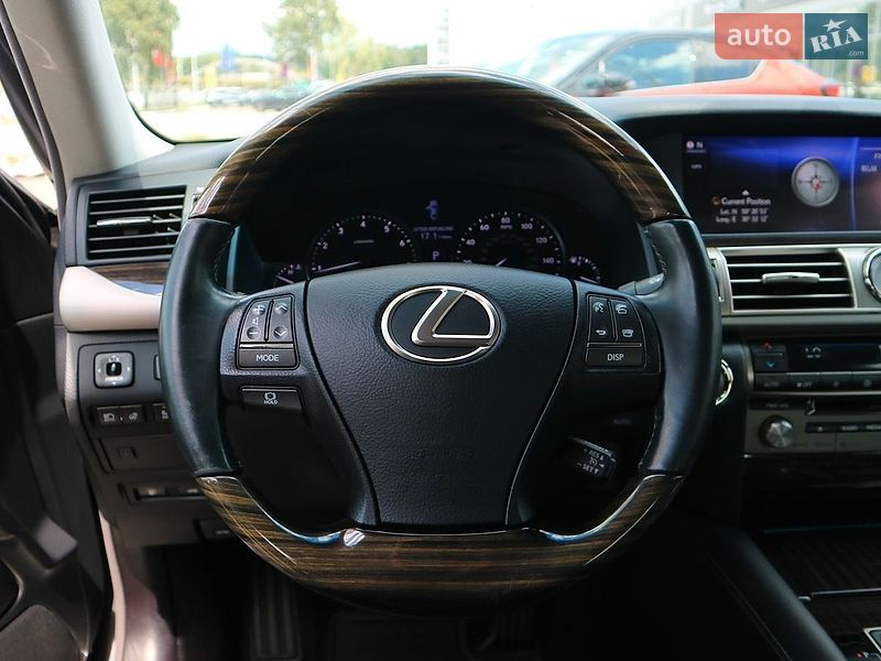Седан Lexus LS 2017 в Киеве