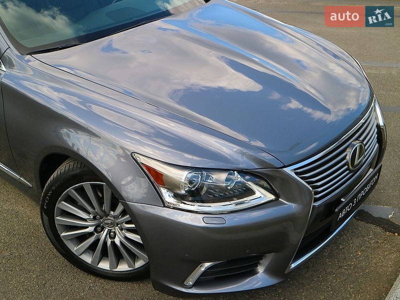 Седан Lexus LS 2017 в Киеве