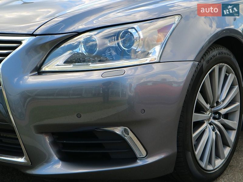 Седан Lexus LS 2017 в Киеве