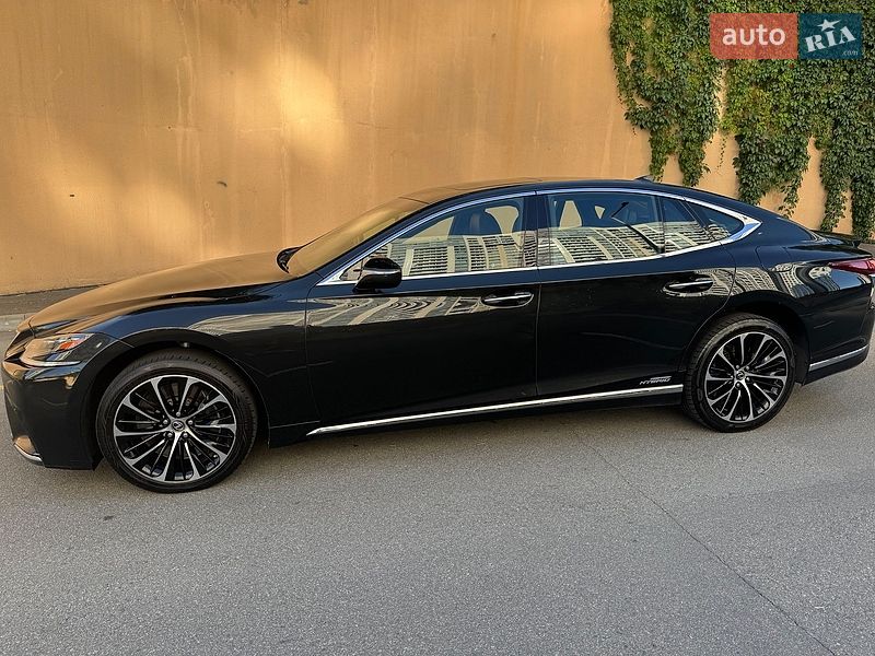Седан Lexus LS 2017 в Киеве