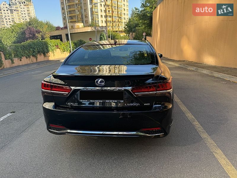 Седан Lexus LS 2017 в Киеве
