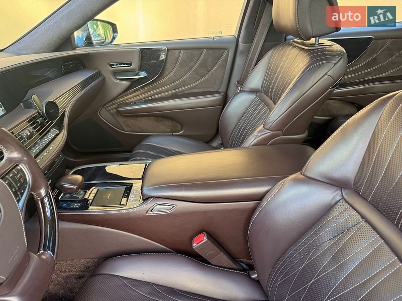 Седан Lexus LS 2017 в Киеве