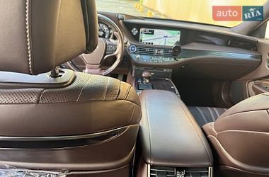 Седан Lexus LS 2017 в Киеве