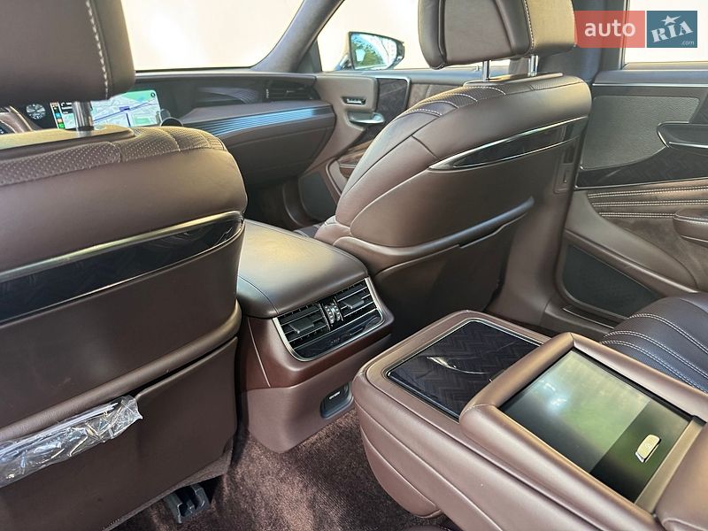 Седан Lexus LS 2017 в Киеве