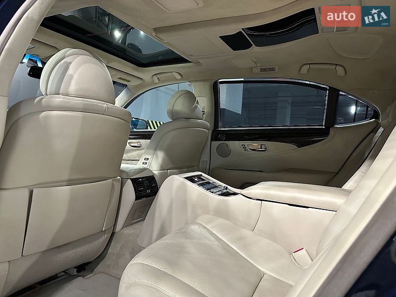 Седан Lexus LS 2006 в Одесі