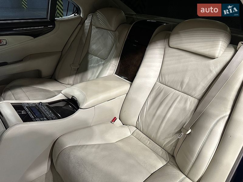 Седан Lexus LS 2006 в Одесі