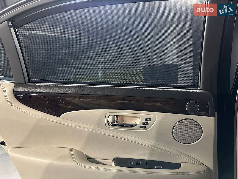 Седан Lexus LS 2006 в Одесі