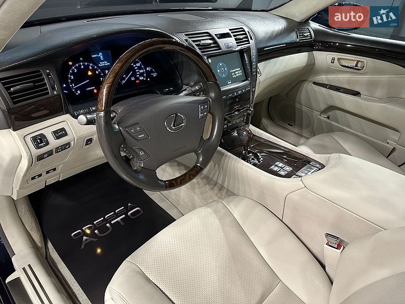 Седан Lexus LS 2006 в Одесі