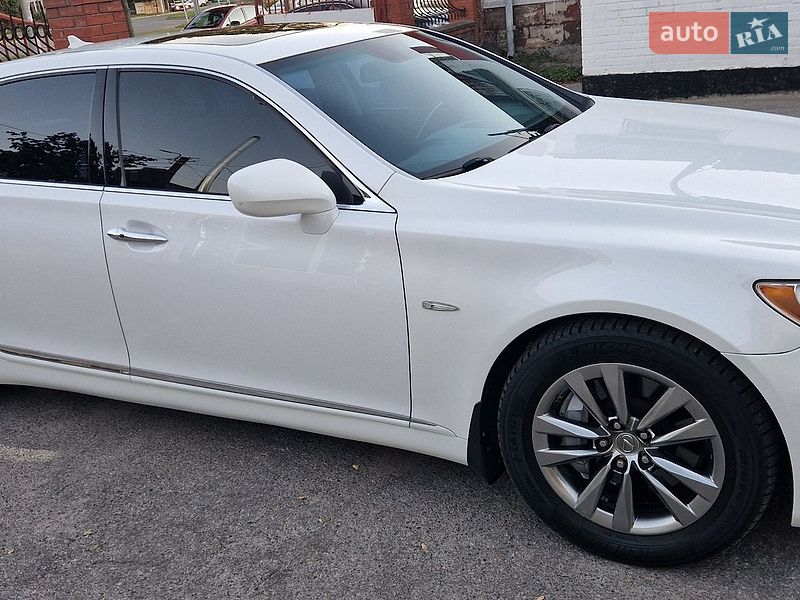 Седан Lexus LS 2008 в Білій Церкві