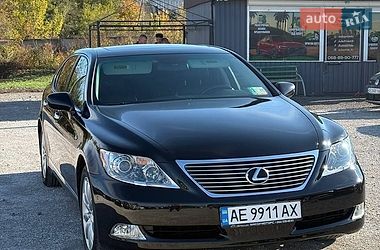 Lexus LS  2008