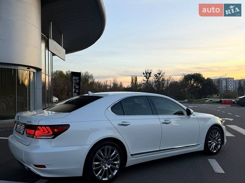 Седан Lexus LS 2013 в Харкові