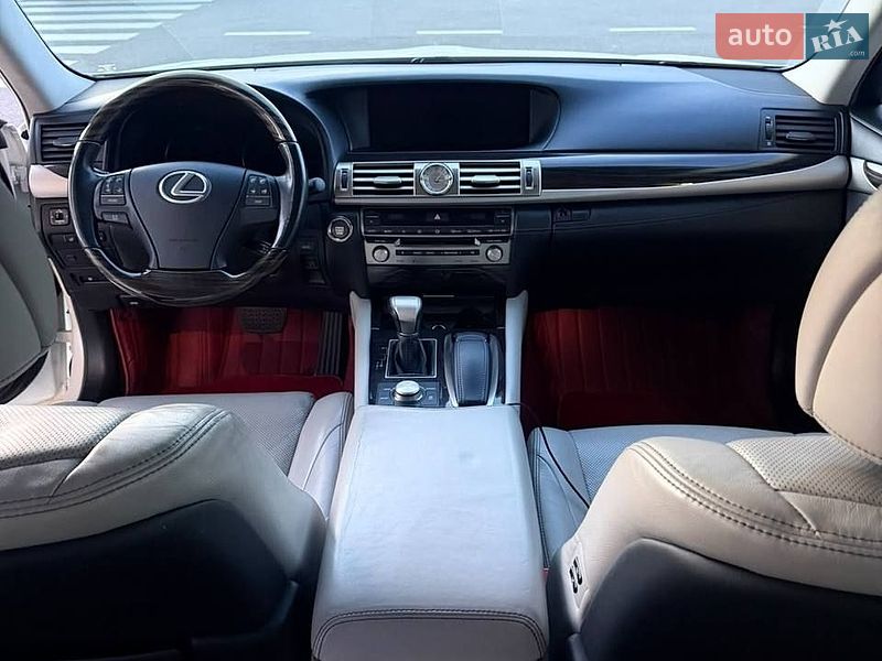 Седан Lexus LS 2013 в Харкові