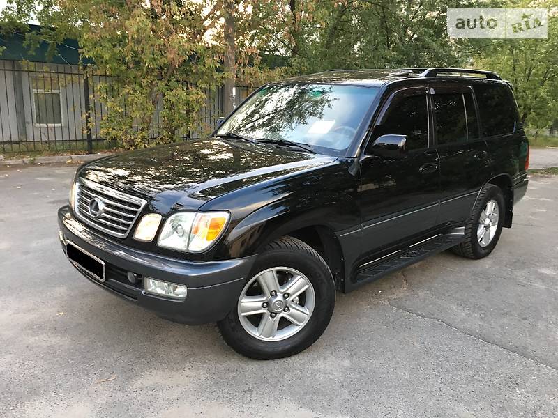 Lexus LX 2006 року