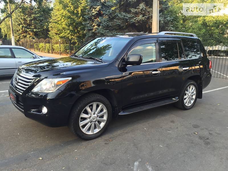 Lexus LX 2008 года
