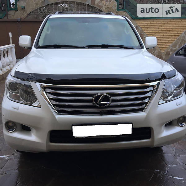 Lexus LX 2011 года