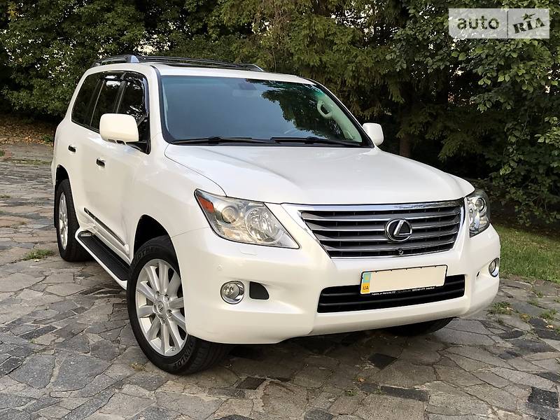 Lexus LX 2009 года