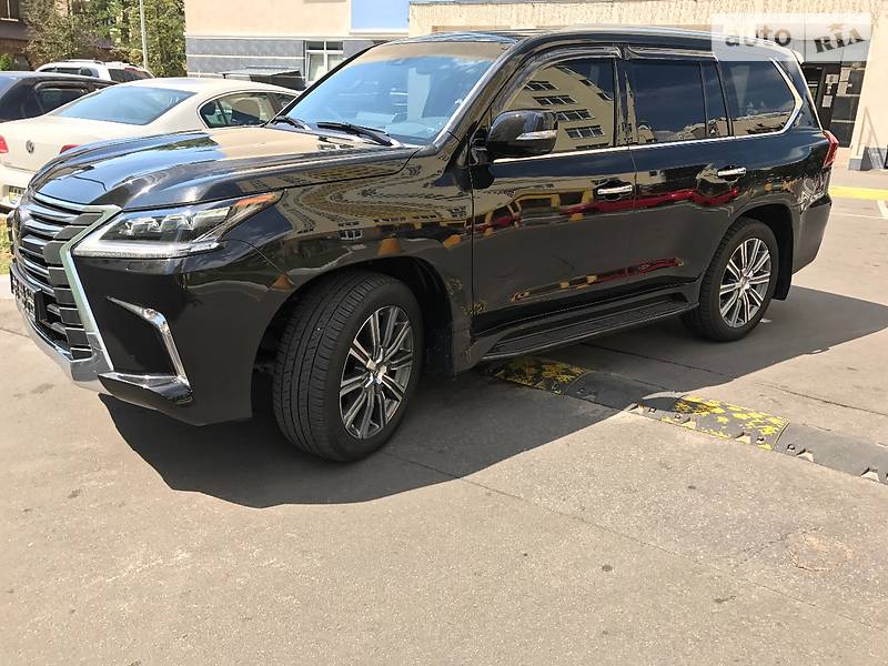 Lexus LX 2017 года