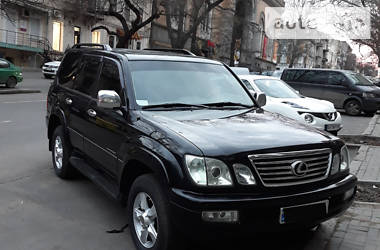 Lexus LX  2005