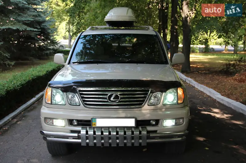 Lexus LX