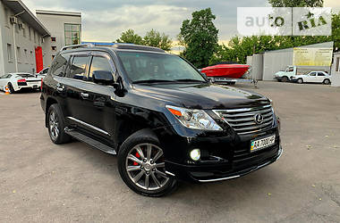 Lexus LX  2011