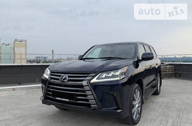 Lexus LX  2017