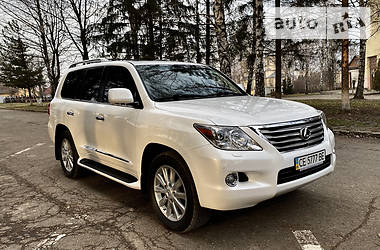 Lexus LX  2010