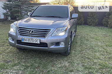 Lexus LX  2008