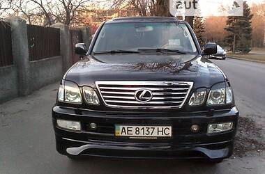 Lexus LX  2005