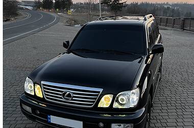 Lexus LX  2005