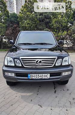 Lexus LX  2003