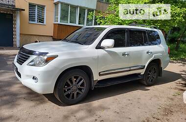 Lexus LX  2008