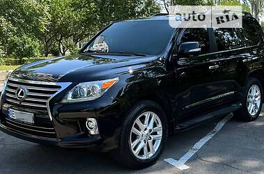 Lexus LX  2008