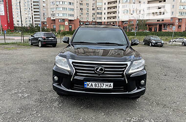 Lexus LX  2013