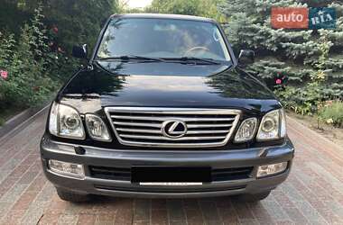 Lexus LX  2005