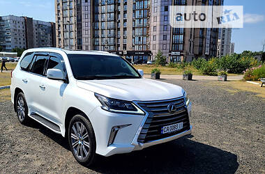 Lexus LX  2017