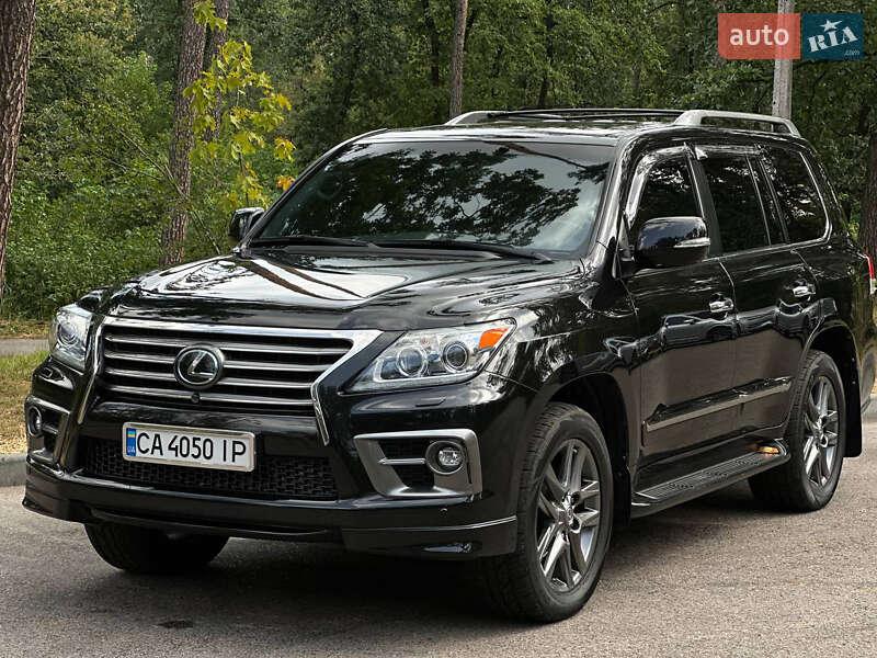 Lexus LX