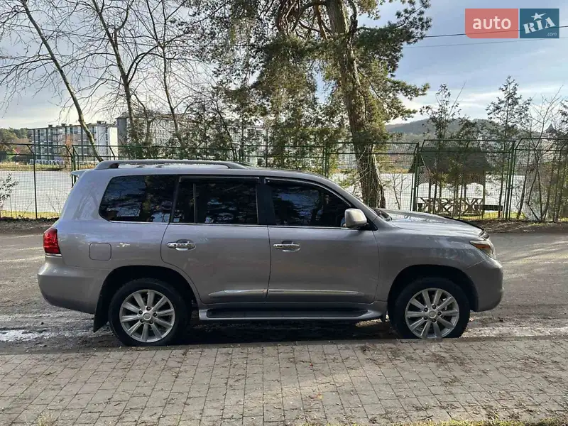 Lexus LX 2008