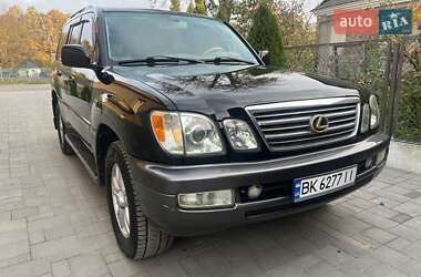 Lexus LX  2003