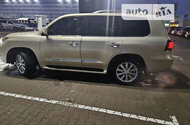 Lexus LX  2008