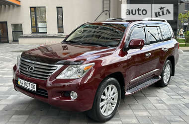 Lexus LX  2008