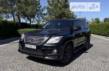 Lexus LX  2011