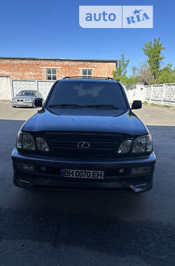Lexus LX  2004