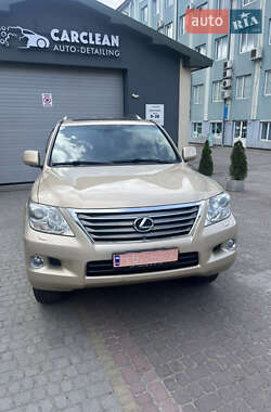Lexus LX  2008