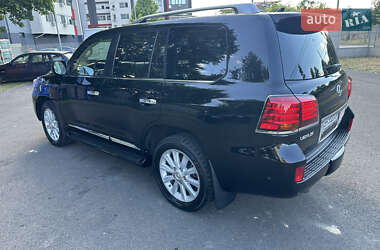 Lexus LX  2010