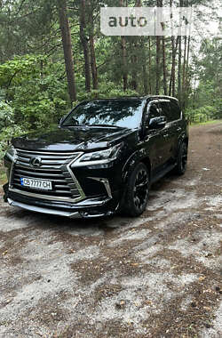 Lexus LX  2019